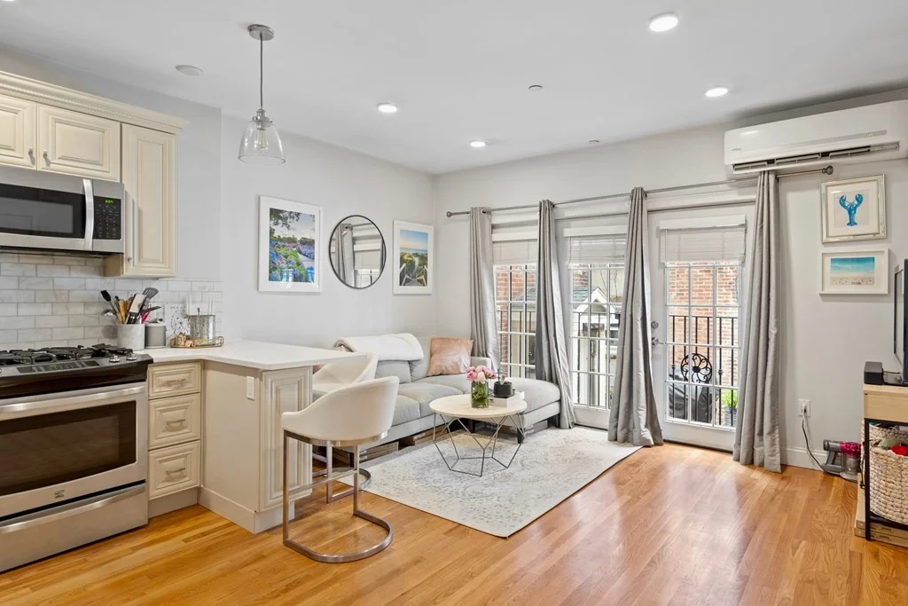 2 bed, 2 bath apartment for rent at 2 Walsh Pl Unit 2, North End
