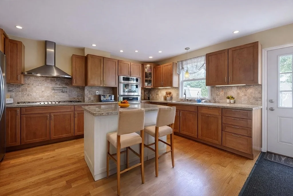 4 bed, 2 bath apartment for rent at 2 Ward Ct, South Boston — photo 1 of 9