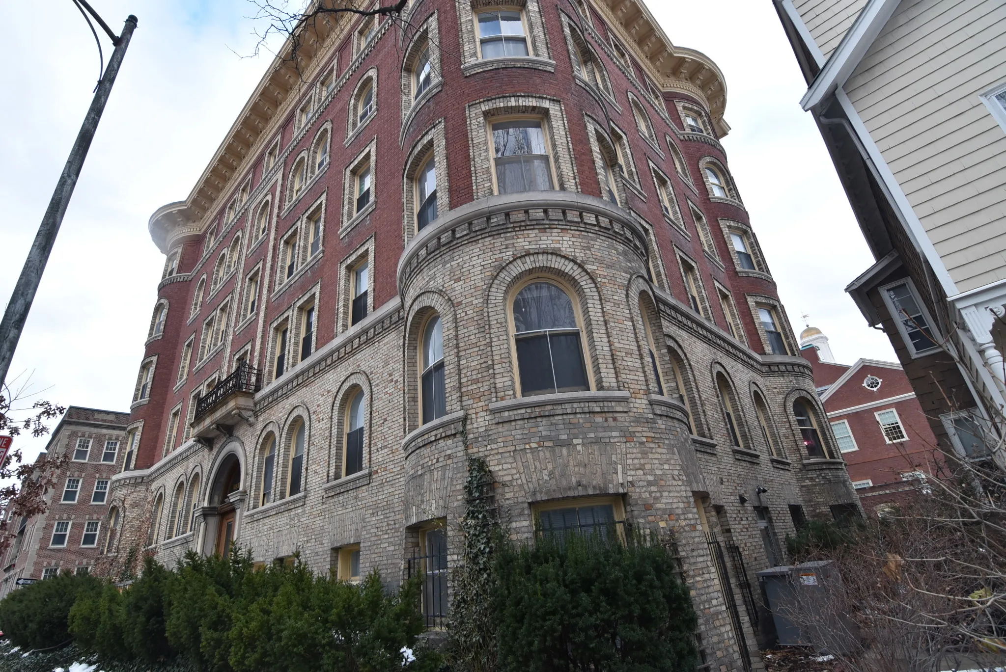 1 bed, 1 bath apartment for rent at 2 Ware St Unit 201, Cambridgeport