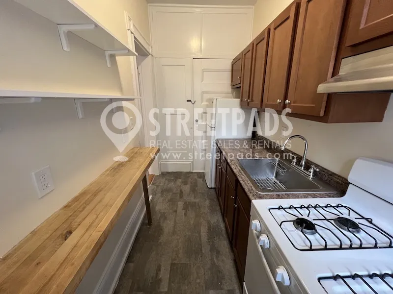 1 bed, 1 bath apartment for rent at 2 Ware St Unit 309, Mid Cambridge — photo 4 of 22