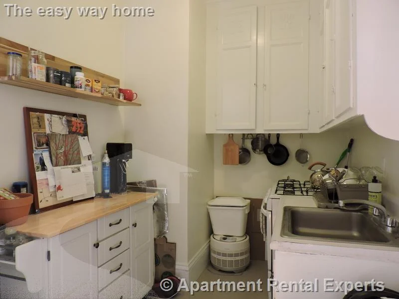 1 bed, 1 bath apartment for rent at 2 Ware St Unit 403, Harvard Square — photo 6 of 7