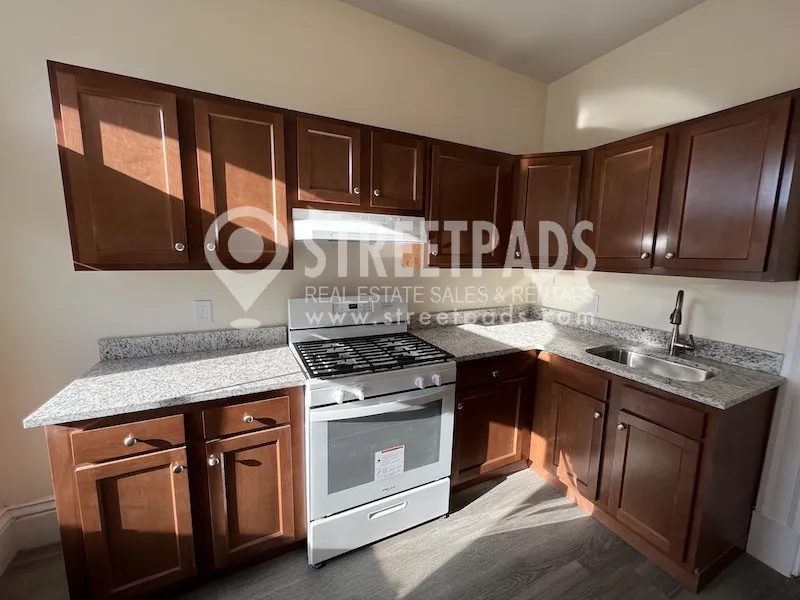1 bed, 1 bath apartment for rent at 2 Ware St Unit 404, Mid Cambridge — photo 2 of 22