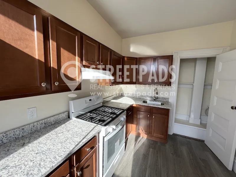 1 bed, 1 bath apartment for rent at 2 Ware St Unit 404, Mid Cambridge — photo 3 of 22