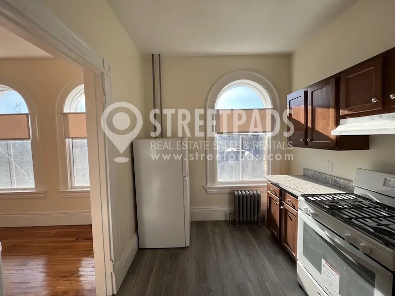 1 bed, 1 bath apartment for rent at 2 Ware St Unit 404, Mid Cambridge — photo 4 of 22