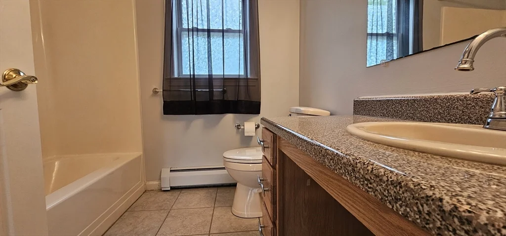 1 bed, 1 bath apartment for rent at 2 Warsaw Ave Unit 1R, Dudley — photo 6 of 10
