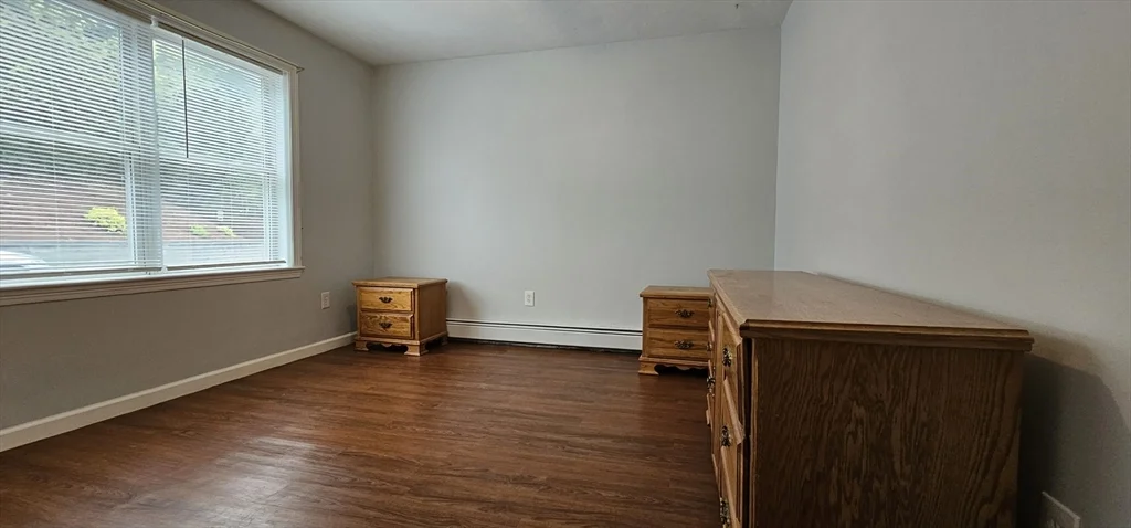 1 bed, 1 bath apartment for rent at 2 Warsaw Ave Unit 1R, Dudley — photo 7 of 10