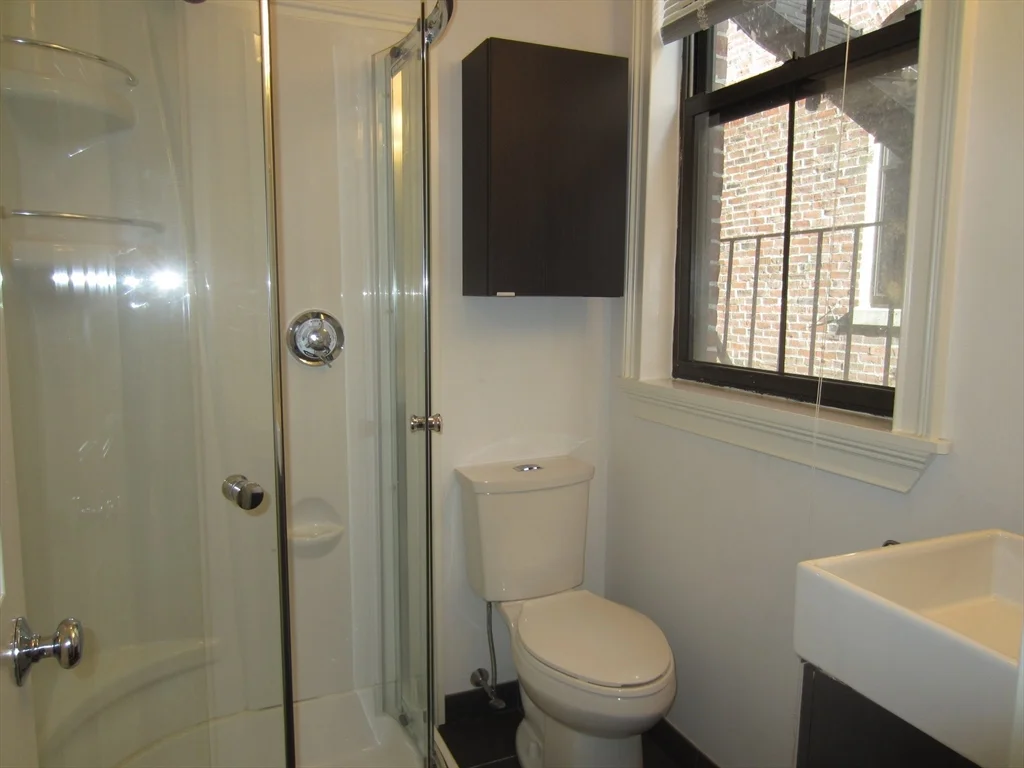 1 bed, 1 bath apartment for rent at 2 Wellington St Unit 3, South End — photo 11 of 12