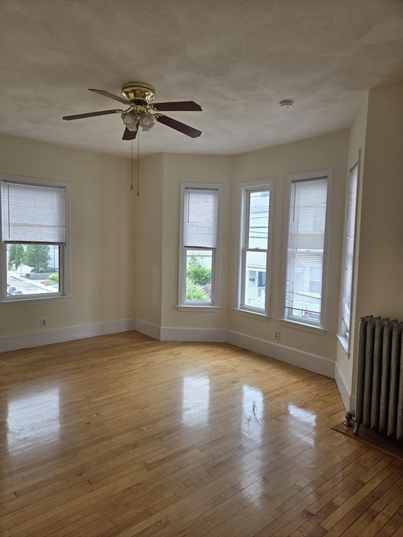 3 bed, 1 bath apartment for rent at 2 Wenlock Unit 2, Dorchester — photo 2 of 13