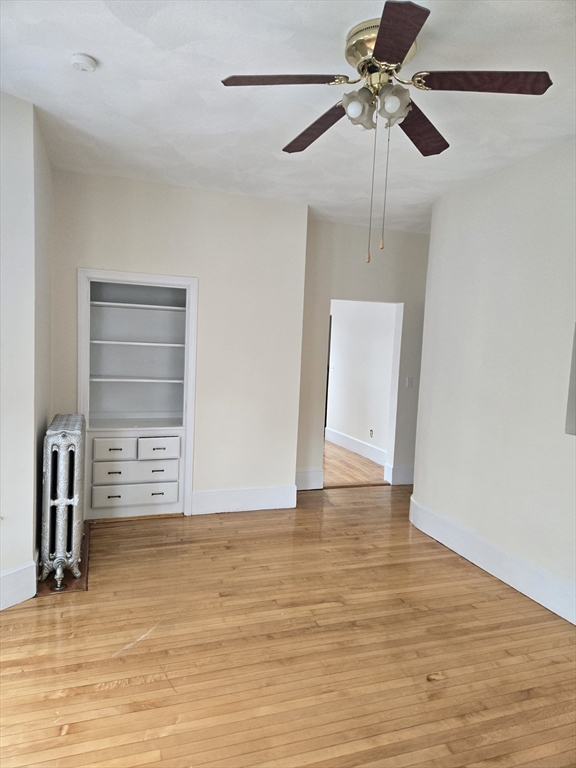 3 bed, 1 bath apartment for rent at 2 Wenlock Unit 2, Dorchester — photo 3 of 13
