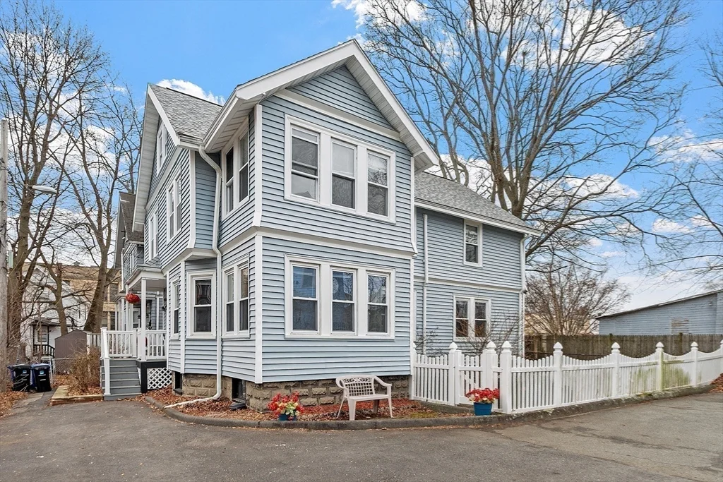 3 bed, 1 bath apartment for rent at 2 Wentworth Ter Unit 2, Malden — photo 13 of 16