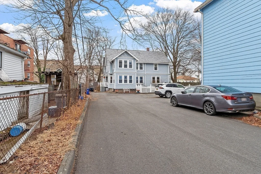 3 bed, 1 bath apartment for rent at 2 Wentworth Ter Unit 2, Malden — photo 16 of 16