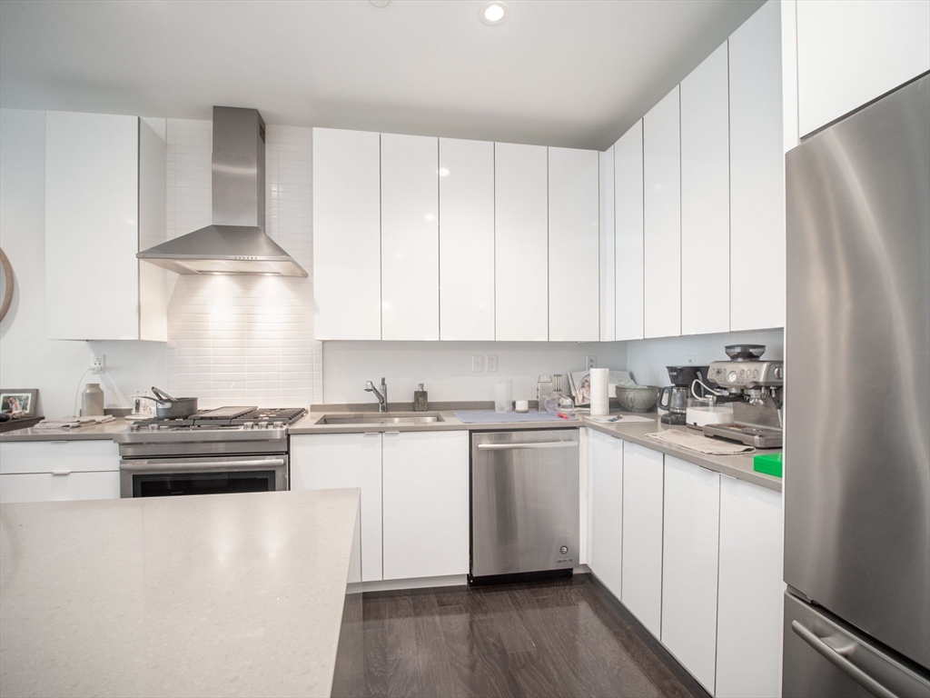 1 bed, 1 bath apartment for rent at 2 West 6th St Unit 105, South Boston — photo 8 of 18