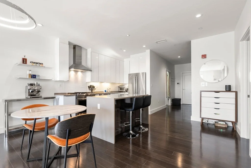 2 bed, 1 bath apartment for rent at 2 West 6th St Unit 108, South Boston — photo 5 of 11