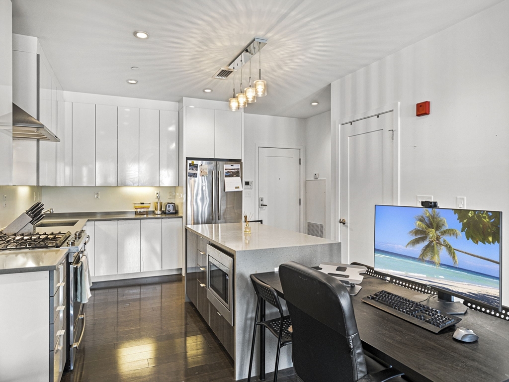 1 bed, 1 bath apartment for rent at 2 West 6th St Unit 203, South Boston — photo 7 of 30