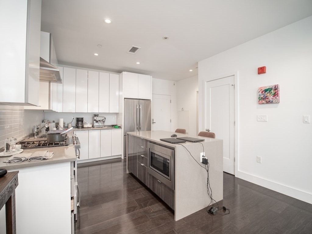 1 bed, 1 bath apartment for rent at 2 West 6th St Unit 205, South Boston — photo 8 of 21