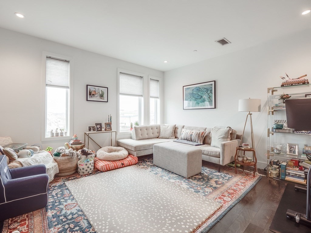 2 bed, 1 bath apartment for rent at 2 West 6th St Unit 209, South Boston — photo 18 of 22