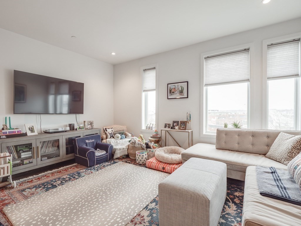 2 bed, 1 bath apartment for rent at 2 West 6th St Unit 209, South Boston — photo 3 of 22