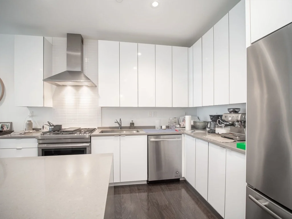 1 bed, 1 bath apartment for rent at 2 West 6th St Unit 305, South Boston — photo 8 of 21