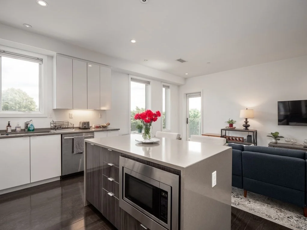 2 bed, 2 bath apartment for rent at 2 West 6th St Unit 306, South Boston — photo 6 of 41