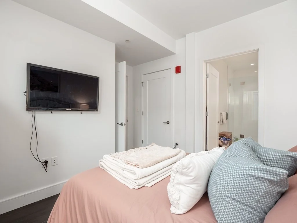 2 bed, 2 bath apartment for rent at 2 West 6th St Unit 306, South Boston — photo 23 of 41