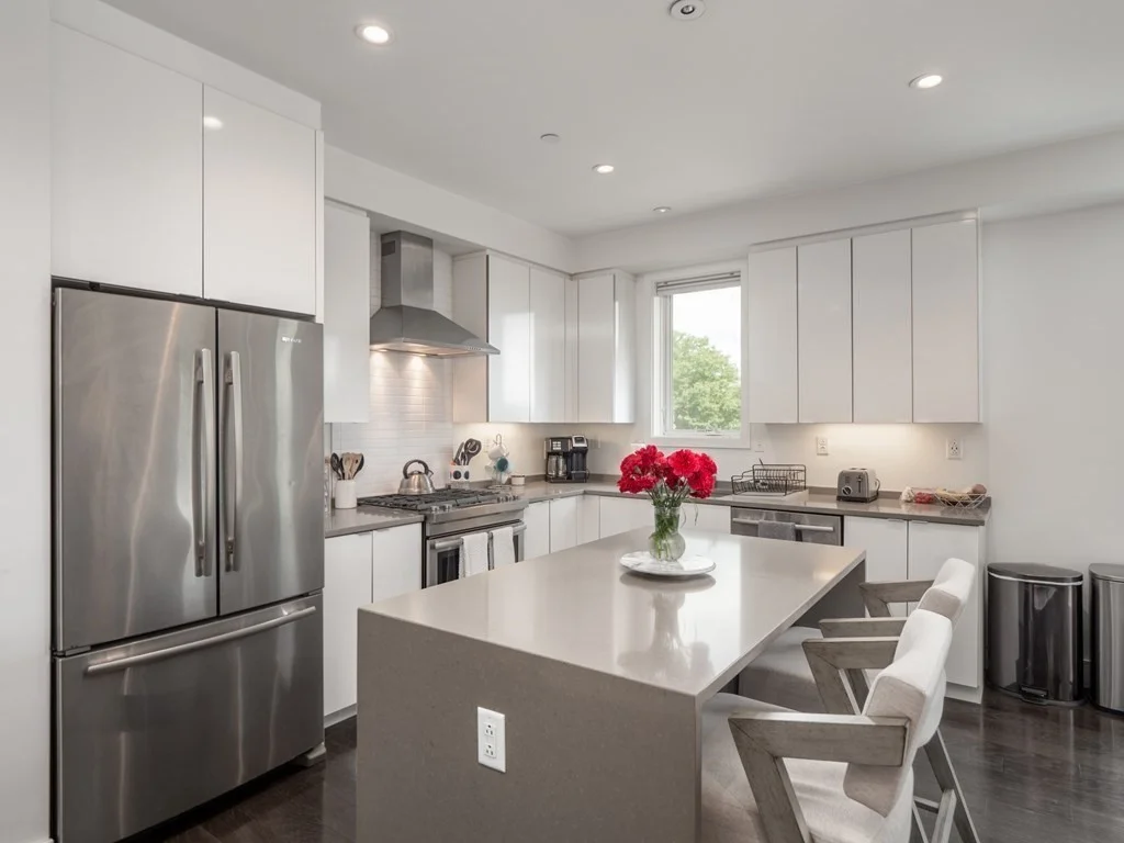 2 bed, 2 bath apartment for rent at 2 West 6th St Unit 306, South Boston — photo 4 of 41