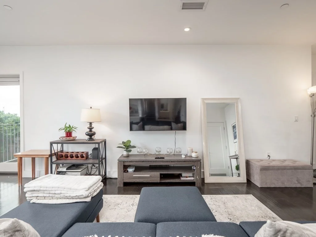 2 bed, 2 bath apartment for rent at 2 West 6th St Unit 306, South Boston — photo 1 of 41