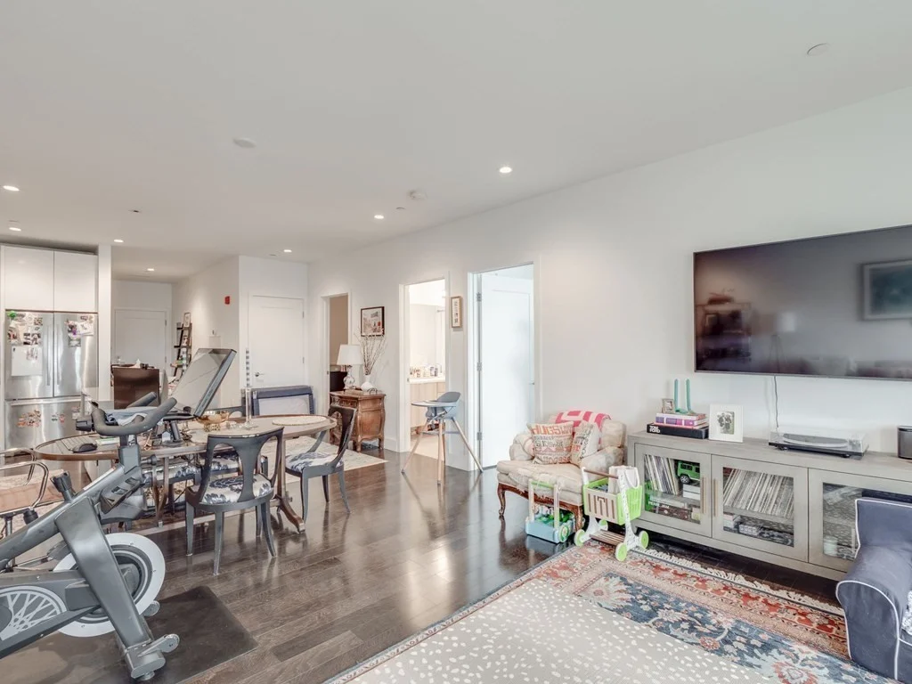 2 bed, 1 bath apartment for rent at 2 West 6th St Unit 309, South Boston — photo 5 of 22