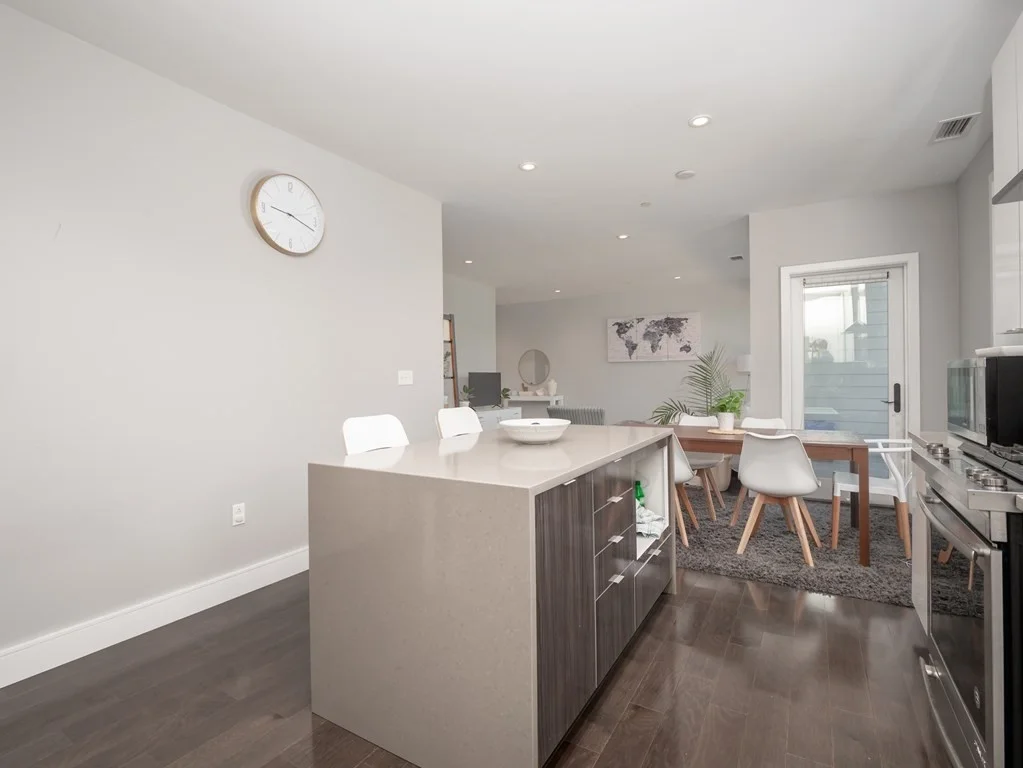 2 bed, 2 bath apartment for rent at 2 West 6th Unit 102, South Boston — photo 8 of 30