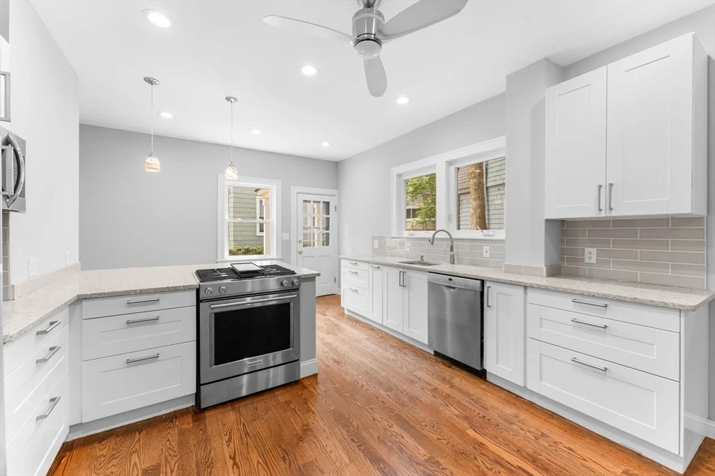4 bed, 2 bath apartment for rent at 2 Westminster Ter, Brighton — photo 9 of 33