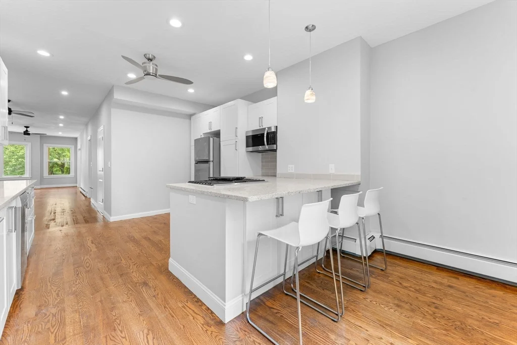 4 bed, 2 bath apartment for rent at 2 Westminster Ter, Brighton — photo 10 of 33
