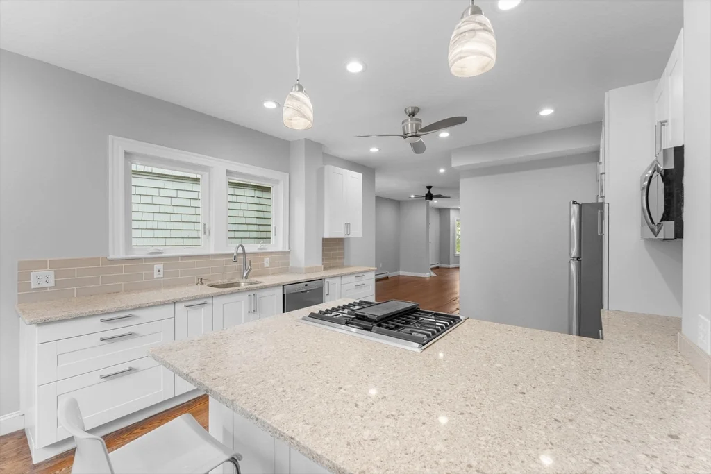 4 bed, 2 bath apartment for rent at 2 Westminster Ter, Brighton — photo 11 of 33
