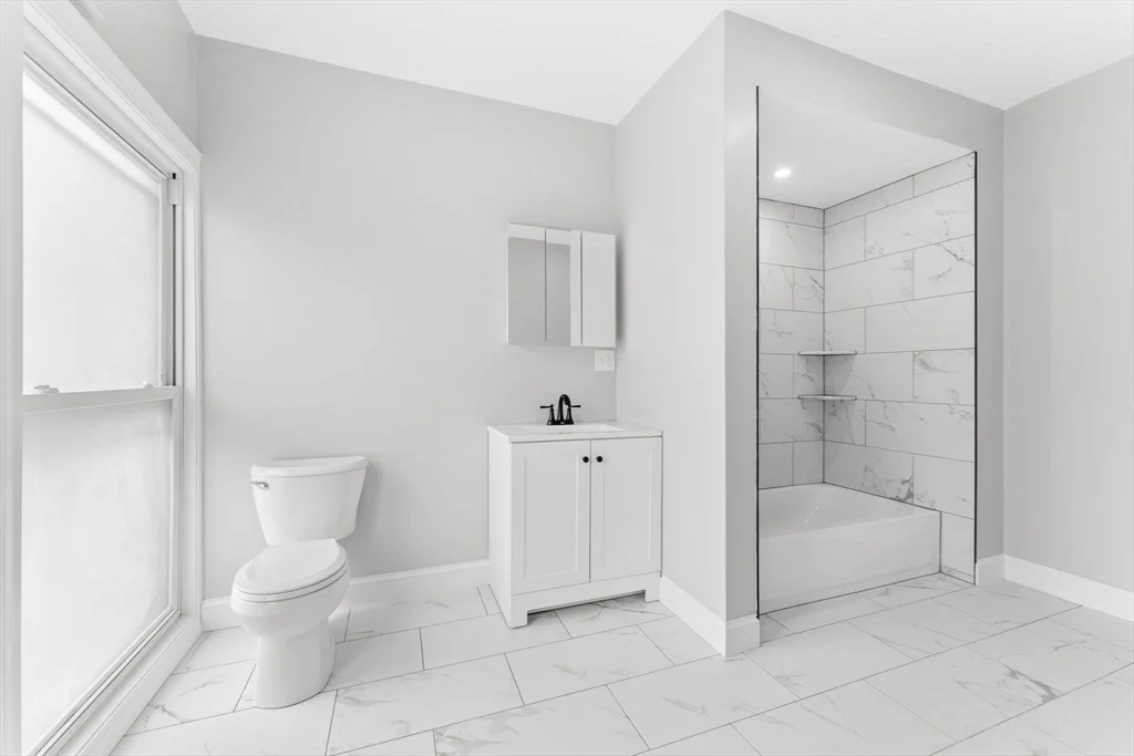 4 bed, 2 bath apartment for rent at 2 Westminster Ter, Brighton — photo 23 of 33