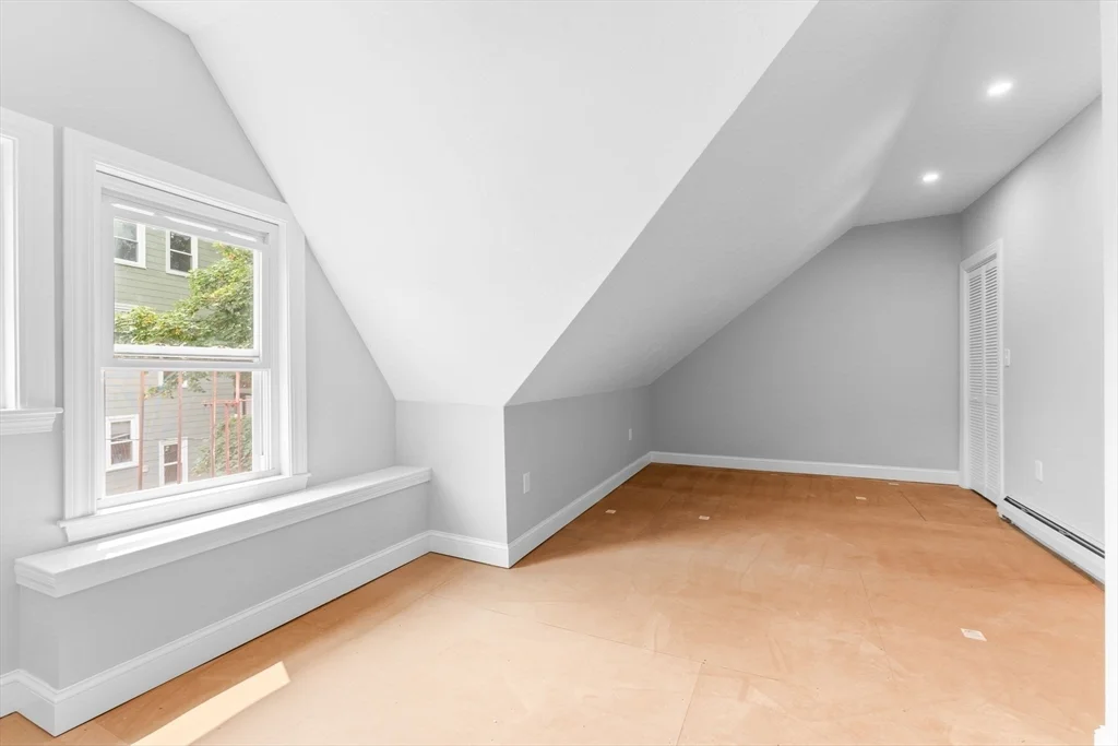 4 bed, 2 bath apartment for rent at 2 Westminster Ter, Brighton — photo 24 of 33