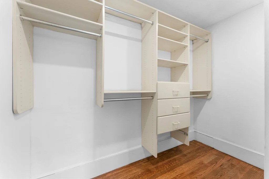 4 bed, 2 bath apartment for rent at 2 Westminster Ter, Brighton — photo 15 of 33