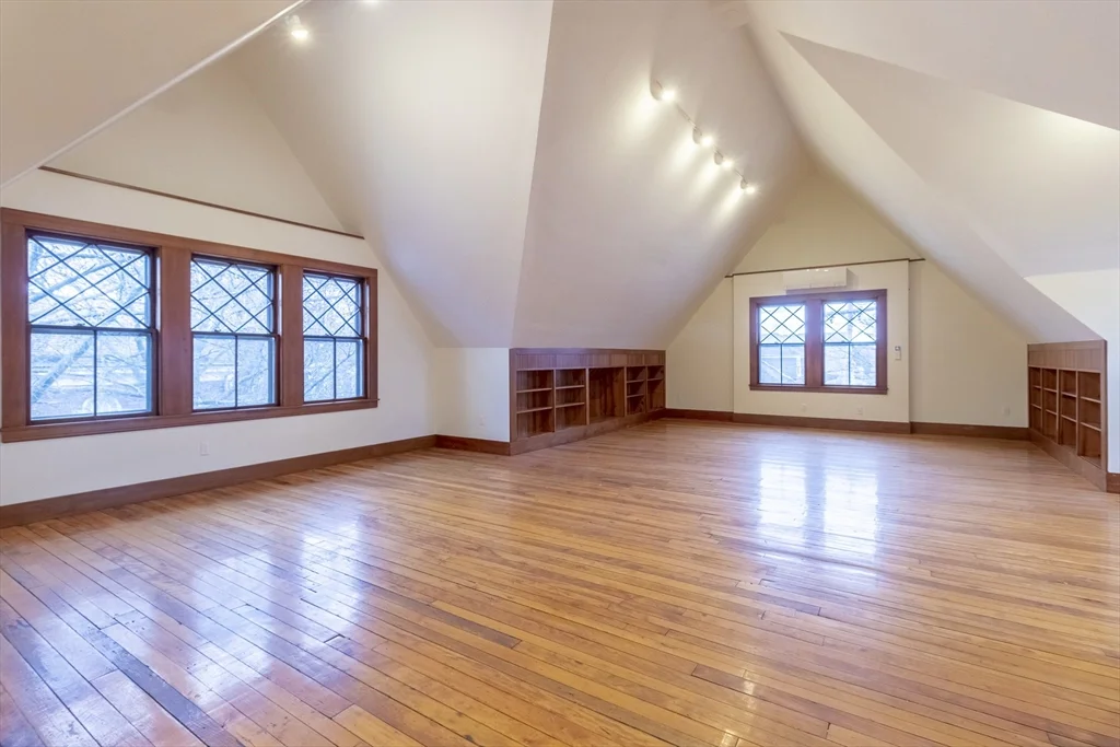 4 bed, 2 bath apartment for rent at 2 Westwood Rd Unit 2, Spring Hill — photo 24 of 26