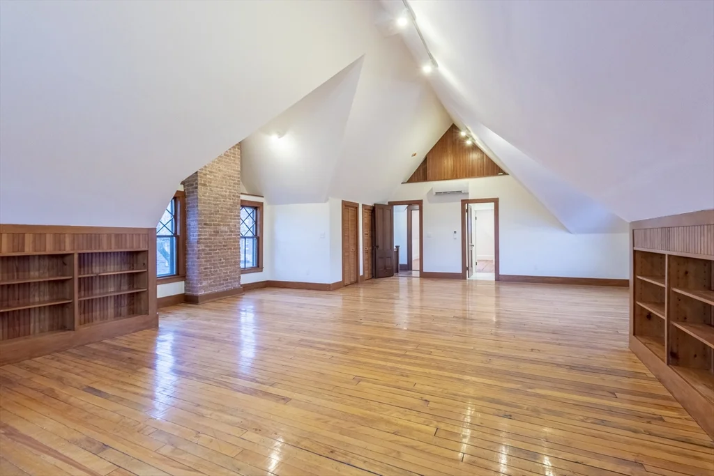 4 bed, 2 bath apartment for rent at 2 Westwood Rd Unit 2, Spring Hill — photo 23 of 26
