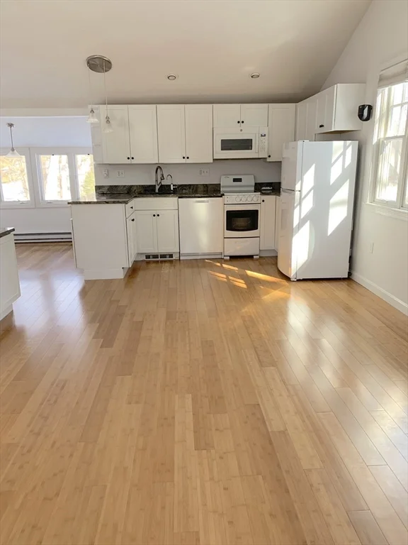 2 bed, 1 bath apartment for rent at 2 Wildflower Ln, Wayland — photo 6 of 23