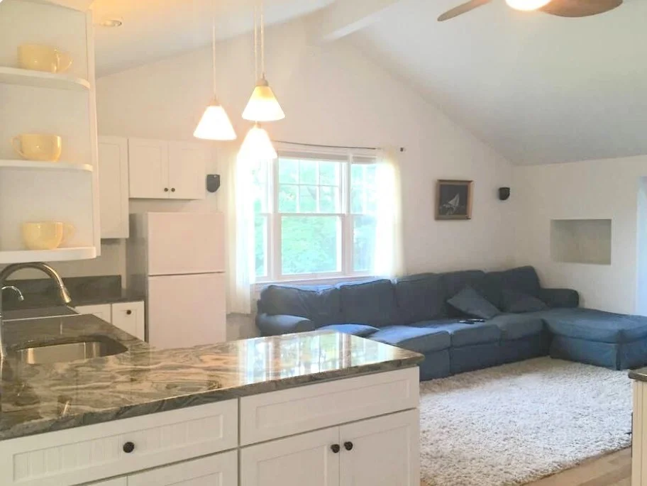 2 bed, 1 bath apartment for rent at 2 Wildflower Ln, Wayland — photo 4 of 23