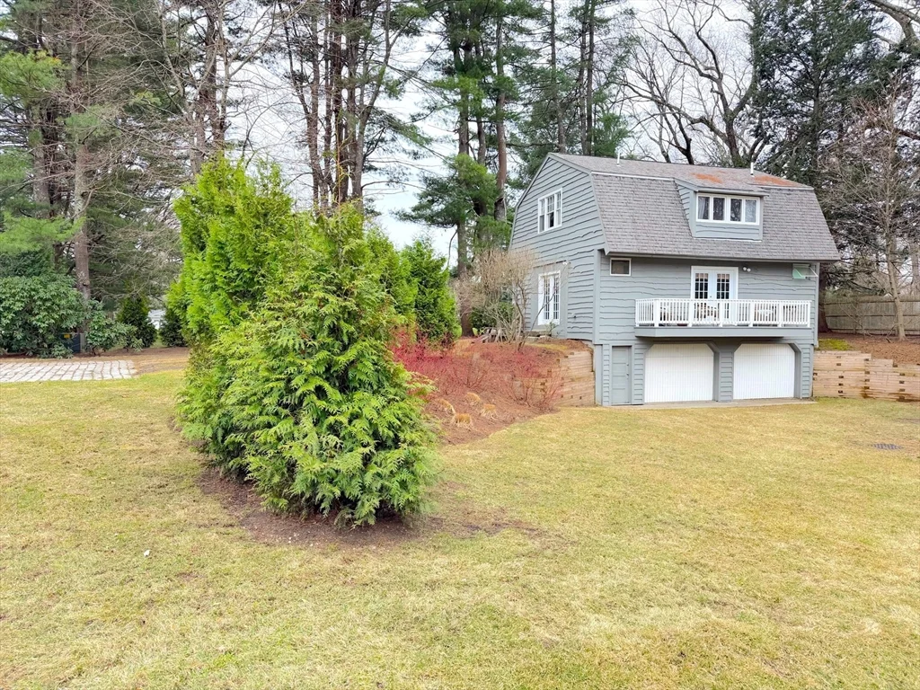 2 bed, 1 bath apartment for rent at 2 Wildflower Ln, Wayland — photo 1 of 23