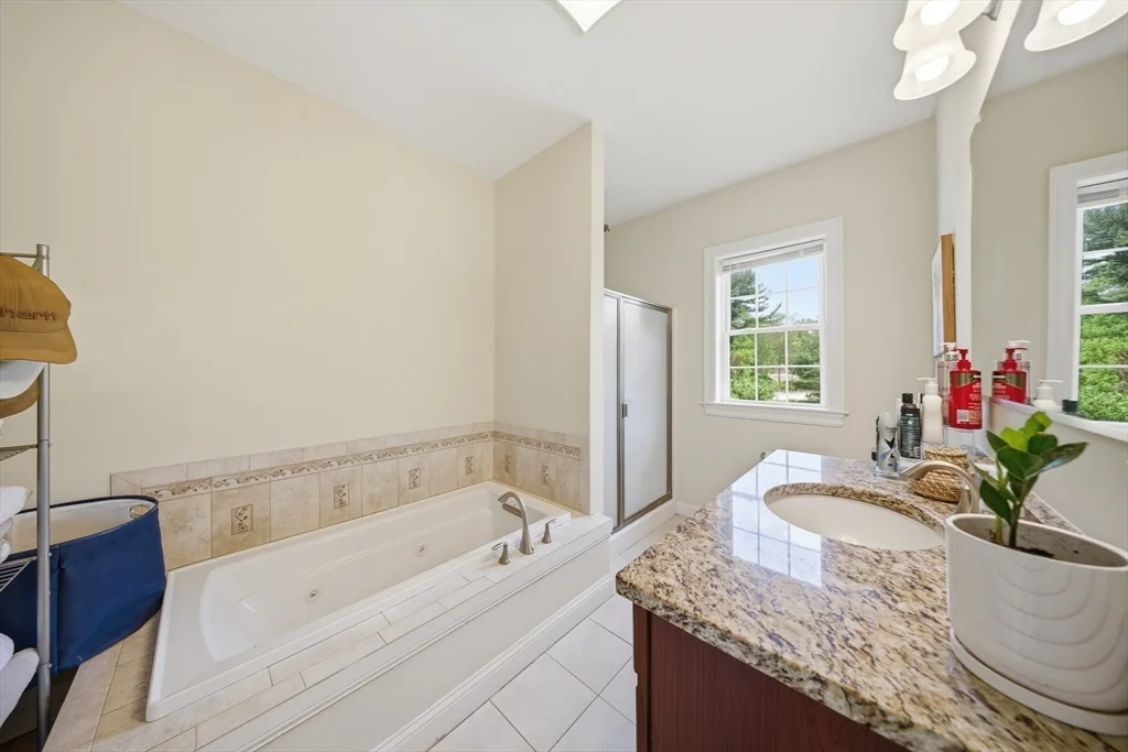 3 bed, 2 bath apartment for rent at 2 Williamsburg Way Unit 2, Medway — photo 10 of 30