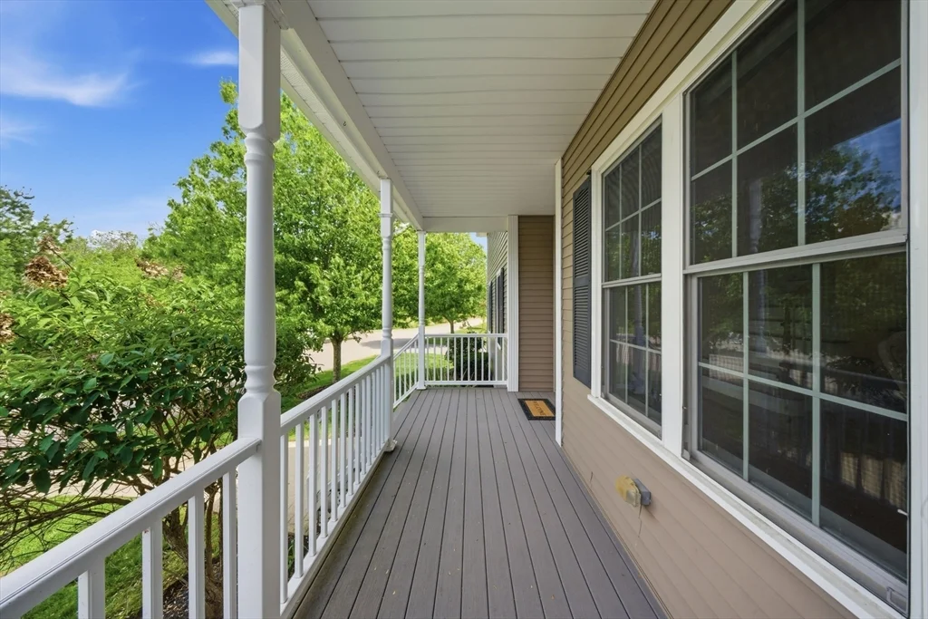 3 bed, 2 bath apartment for rent at 2 Williamsburg Way Unit 2, Medway — photo 3 of 30