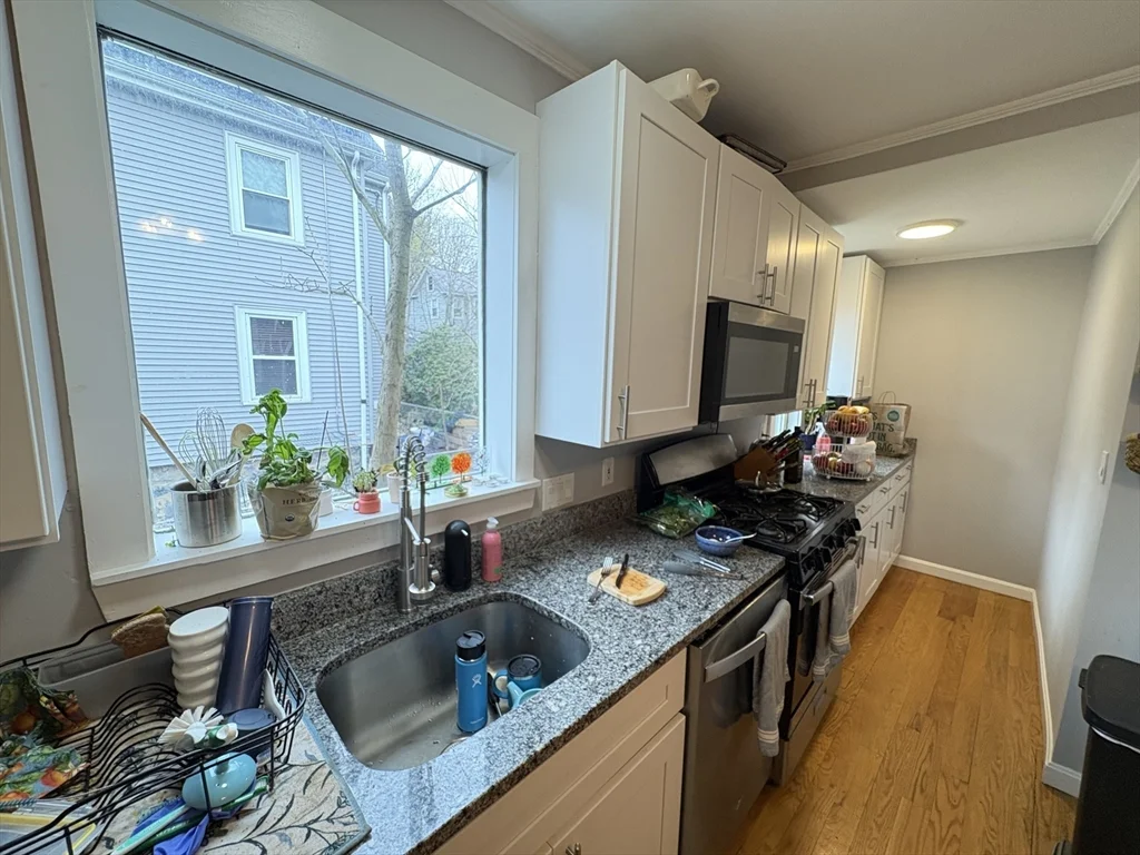 2 bed, 1 bath apartment for rent at 2 Willow Ter Unit 1, Newton — photo 23 of 35
