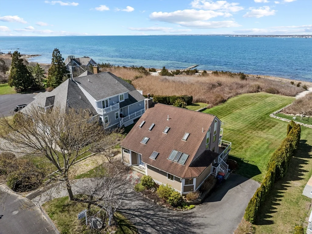 2 bed, 3 bath apartment for rent at 2 Windward Way, Sconticut Neck — photo 14 of 42