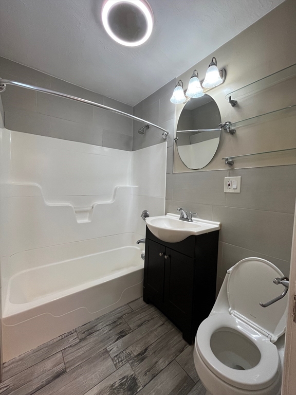 1 bed, 1 bath apartment for rent at 2 Woodville Park Unit 2, Roxbury — photo 12 of 23