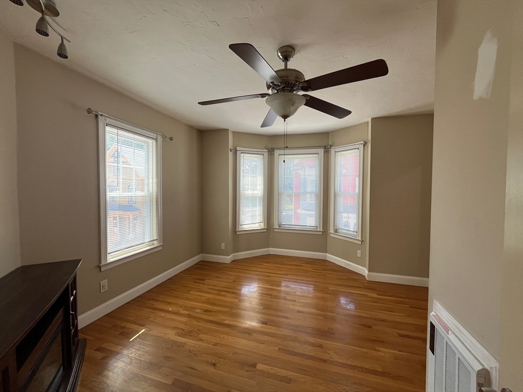 1 bed, 1 bath apartment for rent at 2 Woodville Park Unit 2, Roxbury — photo 4 of 23