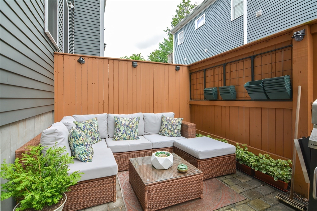 2 bed, 2 bath apartment for rent at 2 Woodworth St Unit 1, Dorchester — photo 21 of 24