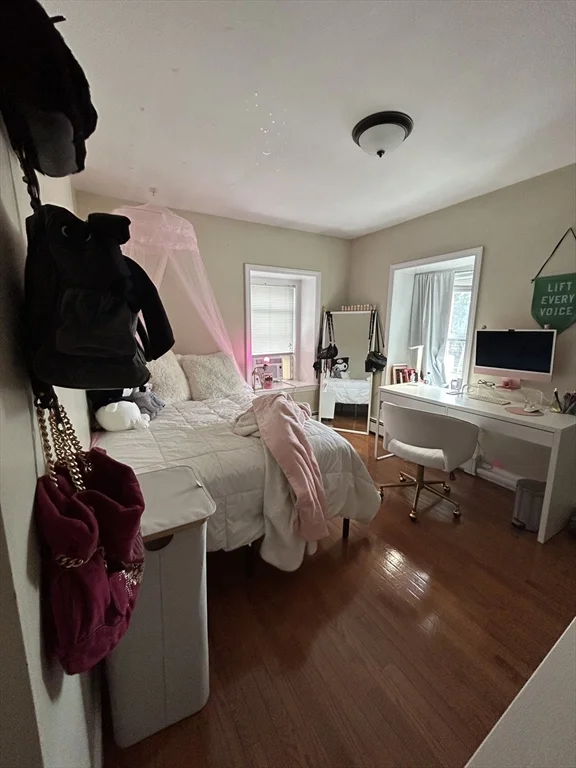3 bed, 1 bath apartment for rent at 2 Wyman Pl Unit 3, Boston — photo 6 of 7