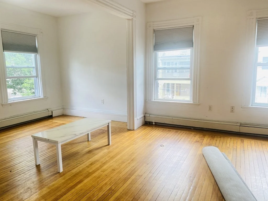 7 bed, 3 bath apartment for rent at 20 22 Ashford Unit 22, Allston — photo 2 of 13