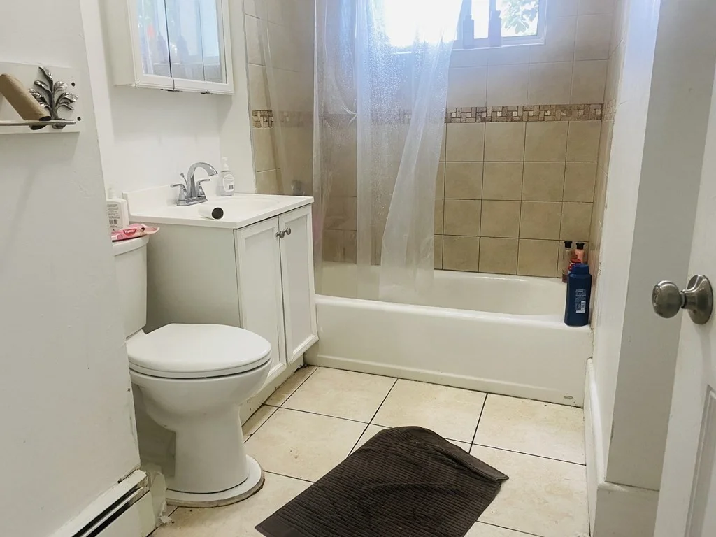 7 bed, 3 bath apartment for rent at 20 22 Ashford Unit 22, Allston — photo 5 of 13
