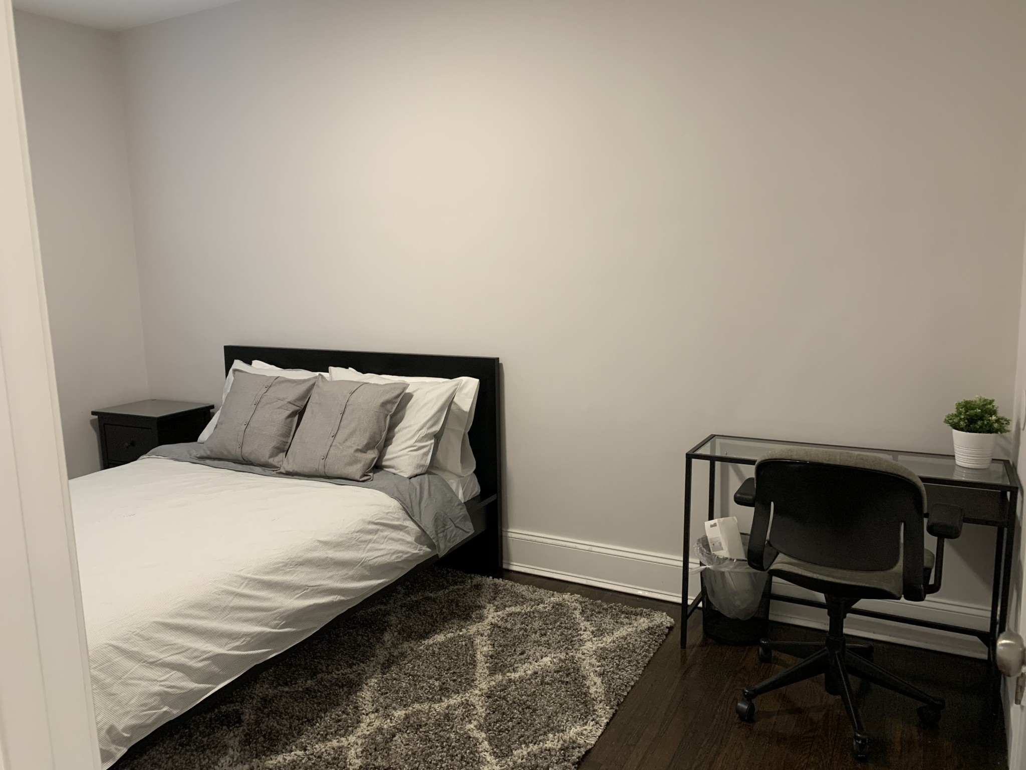 3 bed, 1 bath apartment for rent at 20 Clearway St Unit 4, Back Bay — photo 4 of 9